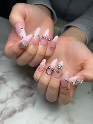 ネイル Nail Salon L'arc所属・💊大阪/心斎橋 moni🧠のネイルデザイン
