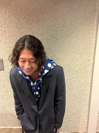 ミディアム モモセ ユメトのヘアスタイル