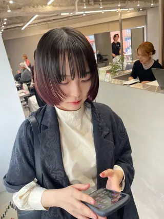 ミディアム カラー yui/ layer cutのヘアスタイル