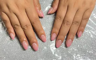 ネイル VIERU 🌈🎀💖のネイルデザイン