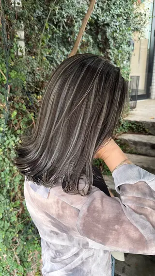 ミディアム カラー 🌺ブリーチカラー YUNA🌺のヘアスタイル