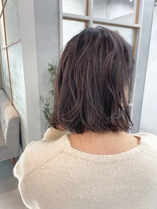 ミディアム カラー EMANON天神所属・Hitomi Ezakiのヘアスタイル