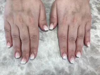 ネイル ネイルリボン 受付スタッフのネイルデザイン