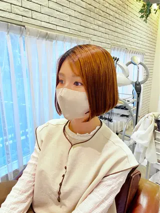 ミディアム アドラーブル はなみずき 小林のヘアスタイル