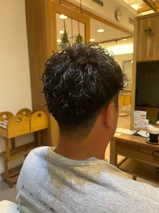 パーマ メンズ ete by  LILIA.所属・海江田 しずかのヘアスタイル