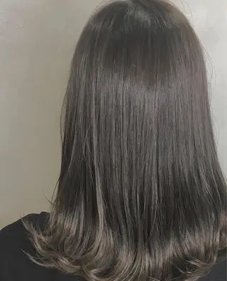 ミディアム カラー ケアに特化したサロン shinzaのヘアスタイル