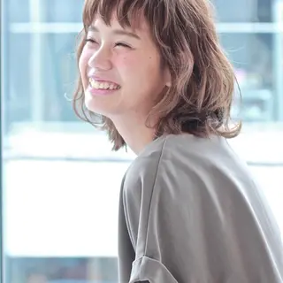 ミディアム 宮内 真乃のヘアスタイル