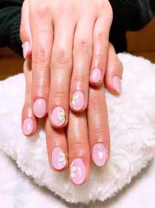 ネイル The Best Beauty受付担当のヘアスタイル