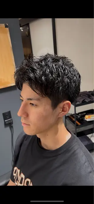 ショート メンズ パーマ好き&得意な美 容師🌱深夜営業🌛のヘアスタイル