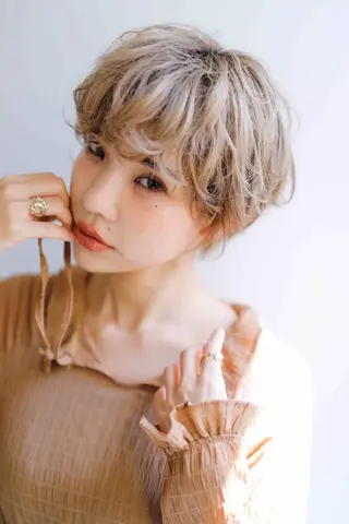 ショート カラー N° jemica 札幌のヘアスタイル