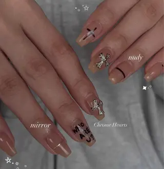 ネイル 🍓リスブラン MELのネイルデザイン