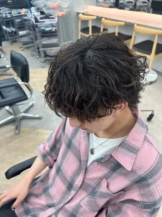 パーマ メンズ 🌀toa/波巻き✨ /メンズパーマ／栄のヘアスタイル