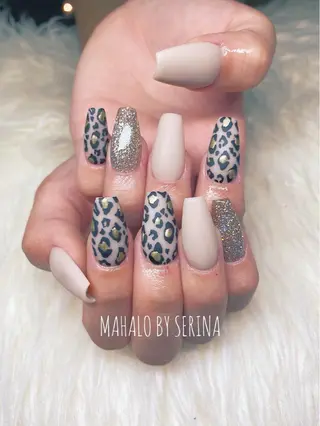 ミディアム カラー ネイル SUNNY BAE. SERINAのネイルデザイン