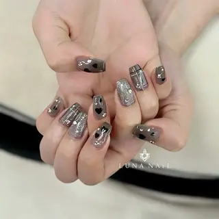 ネイル アトリエ　ミモザ所属・いまむら あかりのネイルデザイン