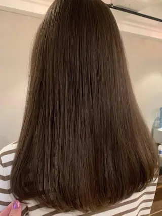 ロング カラー 透明感/オリーブ/ グレージュ/YUKAのヘアスタイル