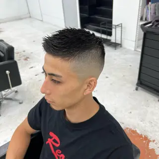 ショート 豊崎 佑輔のヘアスタイル