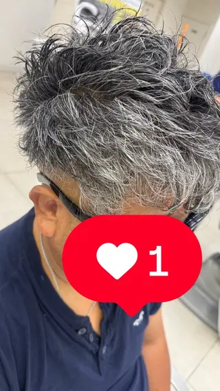 タカハシ リナのヘアスタイル