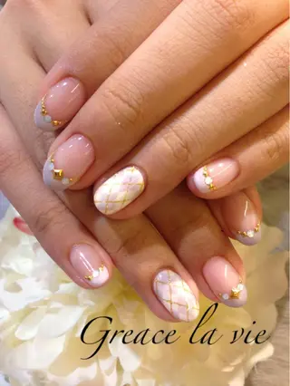 ミディアム カラー ネイル マツエク・マツパ Greace la vie所属・Greace  la vieのネイルデザイン
