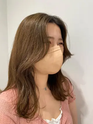 ロング カラー レイヤー・ナチュラル RUKUのヘアスタイル