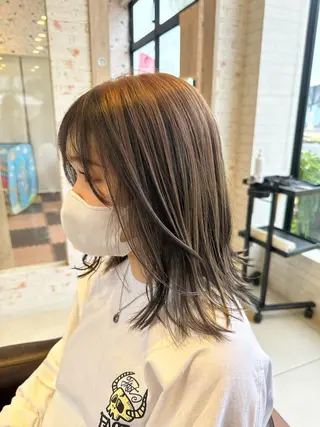 カラー agu hair mieux所属・見川 ヒカルのヘアスタイル