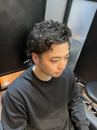 パーマ メンズ newi TATSUのヘアスタイル