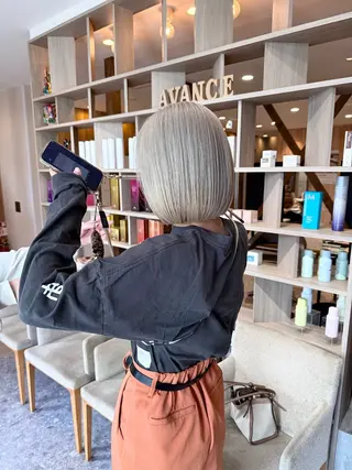 ショート カラー 透明感特化美容師🌈 神保克行のヘアスタイル