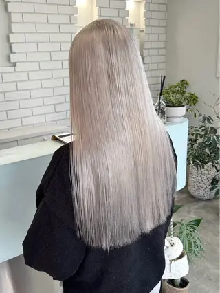 ロング カラー みなみ/ブリーチ/ ダイアモンドリリーのヘアスタイル