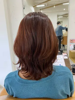 ミディアム 中元 美月のヘアスタイル