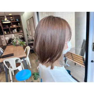 ミディアム カラー ツキダテ ユイのヘアスタイル