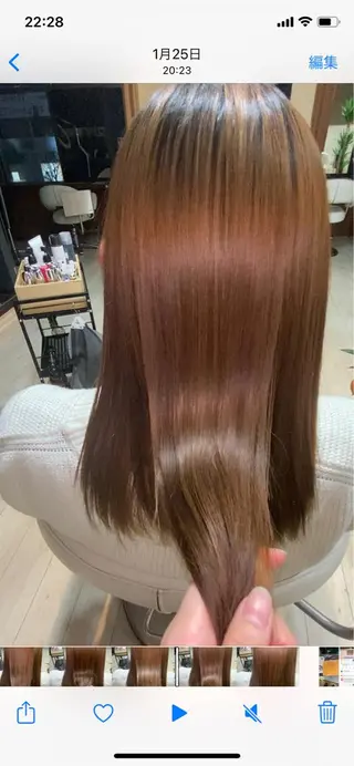 セミロング カラー エクステ／インナー カラー 礒野朱里のヘアスタイル