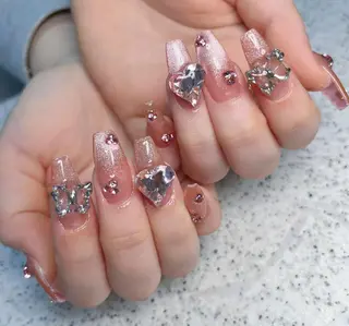 ネイル Queens PUPUのネイルデザイン