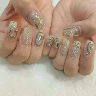 ネイル 中牟田 彩水のネイルデザイン