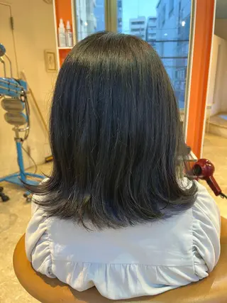 ミディアム カラー うしだ かおるのヘアスタイル