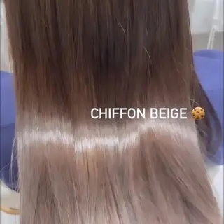 ロング カラー Toiro所属・🤎小顔レイヤー /ベージュ🤎友香のヘアスタイル