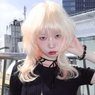 ミディアム カラー レイヤーカット ハッシュカットのヘアスタイル