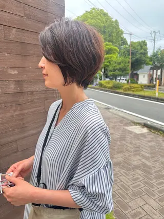 ショート カラー 綿貫 結香のヘアスタイル
