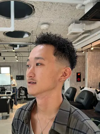 ショート TIDEHAIR JUNYAのヘアスタイル