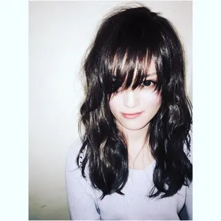 セミロング カラー 長谷川 沙紀のヘアスタイル