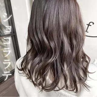 セミロング カラー 川越 輝梨奈のヘアスタイル