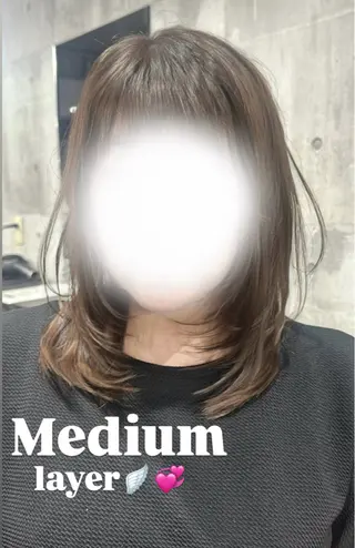 ミディアム amy .のヘアスタイル
