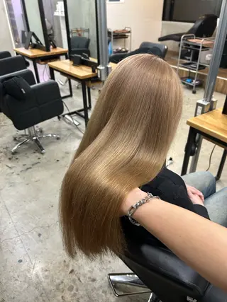 カラー siun.所属・春翔 艶/ブリーチのヘアスタイル