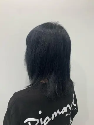 ミディアム カラー TAKUMI .のヘアスタイル