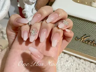 ネイル One Plus Nail Salonのネイルデザイン