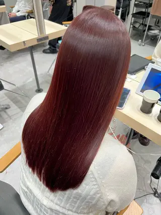 カラー SOYON栄 山下麻央のヘアスタイル