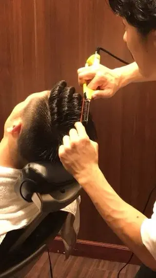 ショート パーマ ヒロ銀座　銀座本店所属・荒岡 洋宣のヘアスタイル