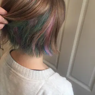 ミディアム カラー ホワイト&レイヤーカ ットエクステ長畠俊輔のヘアスタイル