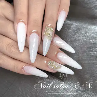 ネイル E.N🦋 長さ出し/持ち込みのネイルデザイン