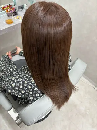 セミロング ROW札幌(ロウサッポロ)所属・ＲＯＷ札幌 TAKAKOのヘアスタイル