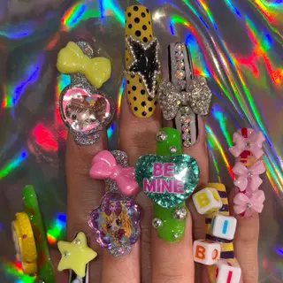 ネイル 👽個性派ネイル🎀 komachiのマツエク・マツパデザイン