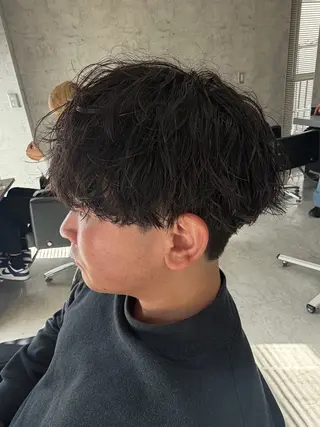 ショート パーマ メンズ ユウ🪄 パーマ指名No1のヘアスタイル